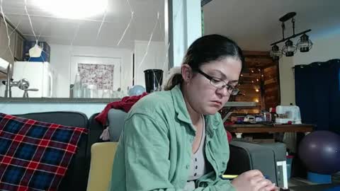 Snapshot of i_fetishize_u chatting on 01-08-25, 07:45 ShortStuff online show from 01-08-25, 07:45