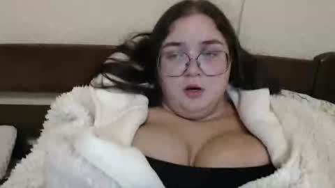 Snapshot of i_fucked_u_yesterday chatting on 10-04-25, 10:19 Dominika online show from 10-04-25, 10:19