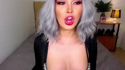 Snapshot of i_luv_2_fuck_you chatting on 06-02-26, 03:52 QUEEN SUSSIE BROWN online show from 06-02-26, 03:52