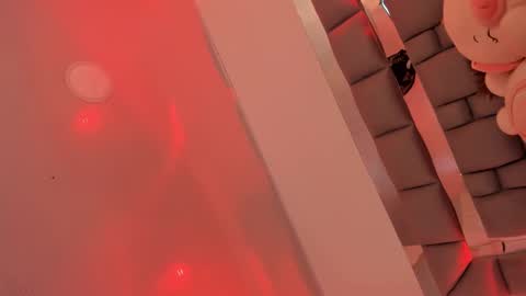 Snapshot of i_maleja chatting on 02-18-26, 08:27 Maleja online show from 02-18-26, 08:27