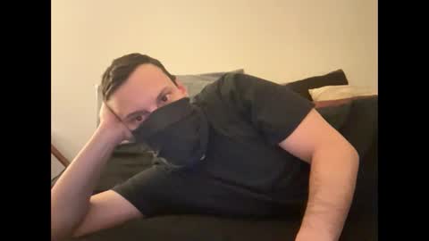 Snapshot of i_o_ro chatting on 12-19-24, 06:01 i o ro online show from 12-19-24, 06:01
