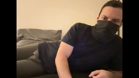 Snapshot of i_o_ro chatting on 12-22-24, 01:01 i o ro online show from 12-22-24, 01:01