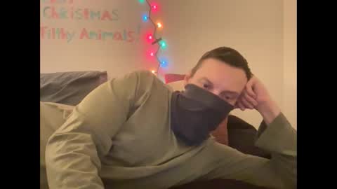 Snapshot of i_o_ro chatting on 12-27-24, 07:18 i o ro online show from 12-27-24, 07:18