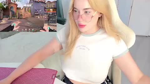Snapshot of i_want_you_eva chatting on 06-19-26, 03:27 HiI am EvaPVT is open online show from 06-19-26, 03:27