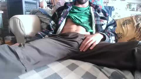 Snapshot of iacujizz chatting on 10-25-25, 11:07 ThatHotGuy online show from 10-25-25, 11:07