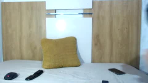 Snapshot of iam_colt chatting on 06-08-26, 03:40 David Colt online show from 06-08-26, 03:40
