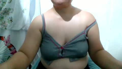 Snapshot of iam_jana chatting on 02-03-25, 04:31 iam_jana online show from 02-03-25, 04:31