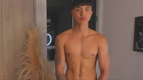 Light online show from 05-21-26, 01:56