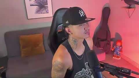 Light online show from 07-01-26, 01:29