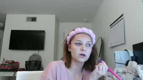 Lexi Love  online show from 12-04-25, 11:02