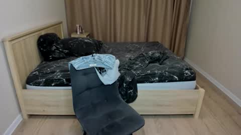 Cassie  STREAMS HERE EVERYDAY online show from 09-29-25, 02:00