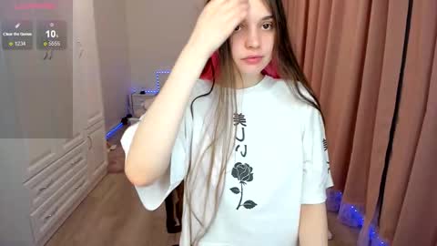 Cassie  STREAMS HERE EVERYDAY online show from 11-03-25, 09:48