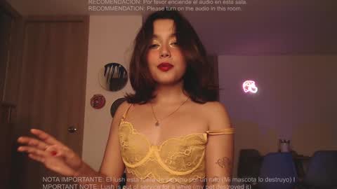 Snapshot of iamjulietaaa chatting on 12-21-24, 04:30 Julieta online show from 12-21-24, 04:30