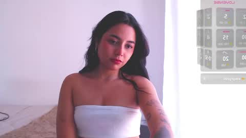 Snapshot of iamjulietaaa chatting on 05-14-26, 01:40 Julieta online show from 05-14-26, 01:40