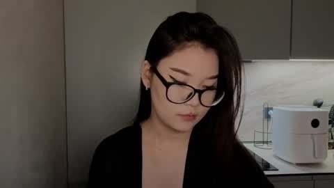 Snapshot of iamyuki_ chatting on 12-21-25, 10:22 iamyuki_ online show from 12-21-25, 10:22