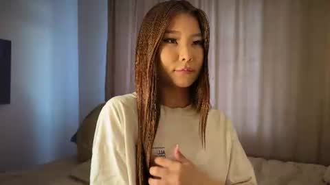 iamyuki_ online show from 08-04-26, 01:42