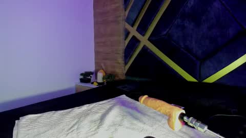 IAN CASTILLO online show from 03-09-26, 11:14