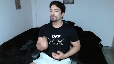 Ian Davis online show from 11-11-25, 01:33