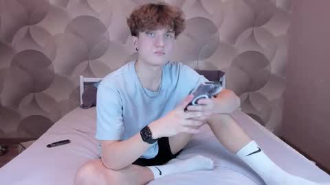 Ian Flor online show from 01-11-26, 01:05