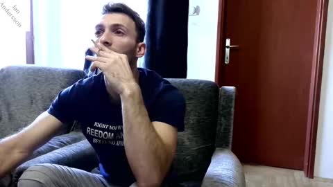 Snapshot of ianandersson27 chatting on 12-30-24, 01:25 Ian Andersson online show from 12-30-24, 01:25