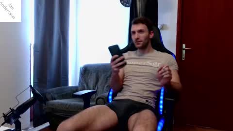 Snapshot of ianandersson27 chatting on 01-28-25, 08:04 Ian Andersson online show from 01-28-25, 08:04