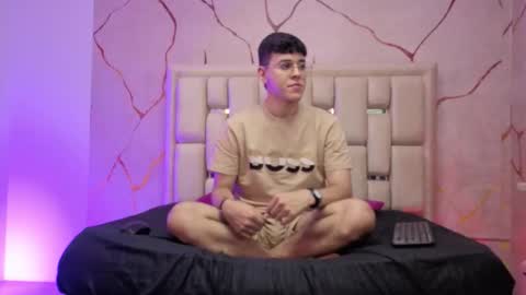 Snapshot of ianblake_ chatting on 03-05-26, 08:38 Ian online show from 03-05-26, 08:38