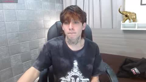 Snapshot of iancute_ chatting on 09-25-25, 05:49 ian online show from 09-25-25, 05:49