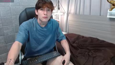 Snapshot of iancute_ chatting on 09-28-25, 12:21 ian online show from 09-28-25, 12:21