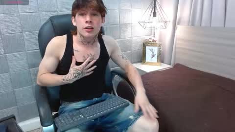 Snapshot of iancute_ chatting on 09-29-25, 01:16 ian online show from 09-29-25, 01:16
