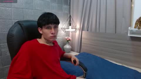 Snapshot of iancute_ chatting on 10-15-25, 02:11 ian online show from 10-15-25, 02:11
