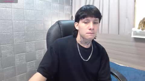 Snapshot of iancute_ chatting on 10-15-25, 07:47 ian online show from 10-15-25, 07:47