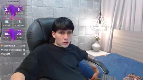 Snapshot of iancute_ chatting on 10-16-25, 07:53 ian online show from 10-16-25, 07:53