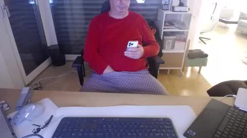 iandy12 online show from 05-18-26, 10:04