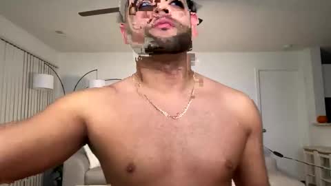 Snapshot of ianrijos01 chatting on 10-16-25, 03:07 DickFixx online show from 10-16-25, 03:07