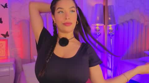 Snapshot of iara_smith_ chatting on 02-25-26, 11:53 iara smith online show from 02-25-26, 11:53