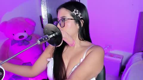 Snapshot of ibbiebennett_1 chatting on 01-10-26, 05:53 Ibbie Bennett online show from 01-10-26, 05:53