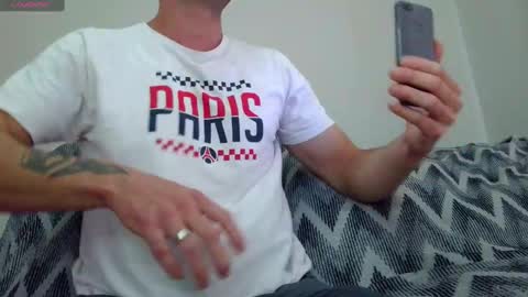 Snapshot of ibovegas chatting on 10-30-25, 11:44 Laura e Augusto online show from 10-30-25, 11:44