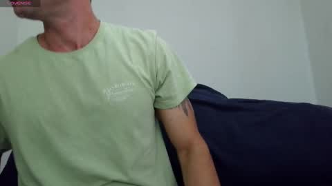 Snapshot of ibovegas chatting on 11-02-25, 12:29 Laura e Augusto online show from 11-02-25, 12:29