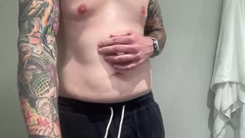 Snapshot of ic987 chatting on 12-19-25, 05:31 ic987 online show from 12-19-25, 05:31