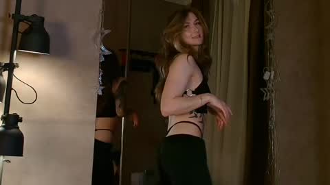 Milena online show from 04-29-26, 09:43