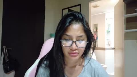 Snapshot of ice_ice_baby__ chatting on 09-28-25, 04:34 ice_ice_baby__ online show from 09-28-25, 04:34