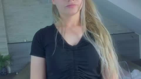 Ice Blue online show from 06-11-26, 02:53