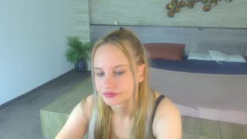 Ice Blue online show from 06-11-26, 07:56