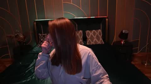 Danielle online show from 11-14-25, 01:32