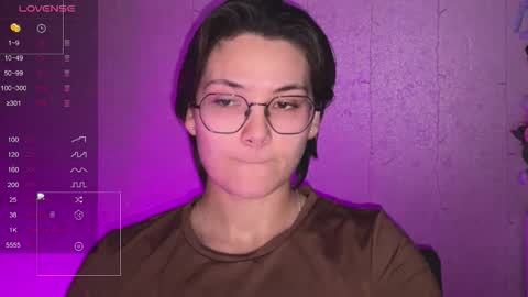 Snapshot of iceeheart chatting on 06-07-26, 08:01 Ksenia online show from 06-07-26, 08:01