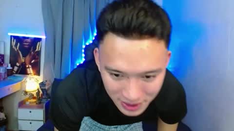 Mateo online show from 10-24-25, 01:51