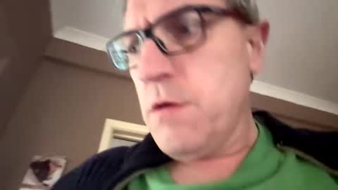 Snapshot of icums4u chatting on 02-26-26, 03:33 icums4u online show from 02-26-26, 03:33