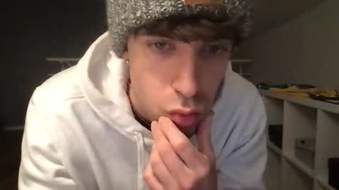 Snapshot of icyninesix chatting on 12-20-24, 07:39 icyninesix online show from 12-20-24, 07:39