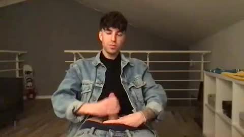 Snapshot of icyninesix chatting on 01-08-25, 10:06 icyninesix online show from 01-08-25, 10:06