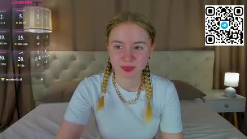 Snapshot of ida_lewiss chatting on 06-11-26, 01:27 Ida online show from 06-11-26, 01:27
